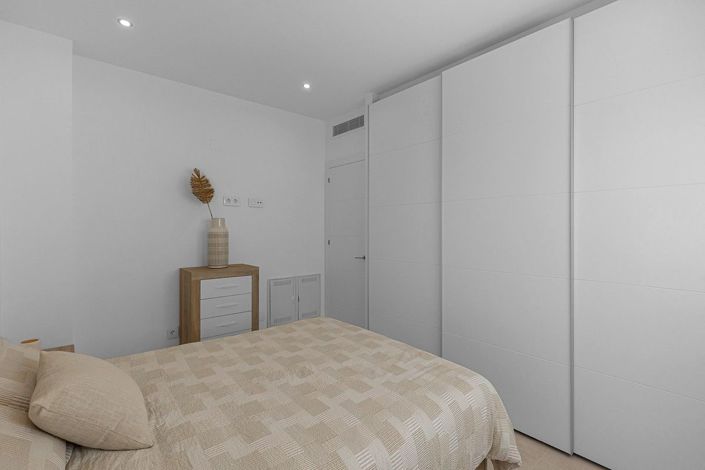 Image No.42-2 Bed Apartment for sale
