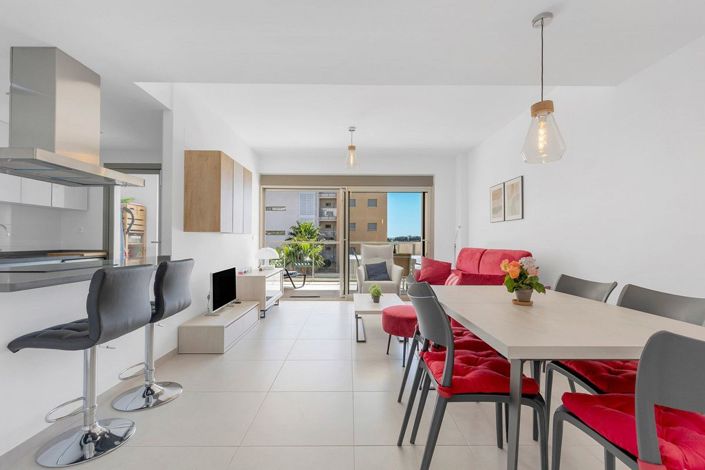 Image No.4-2 Bed Apartment for sale
