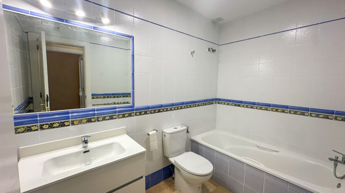 Image No.21-2 Bed Townhouse for sale