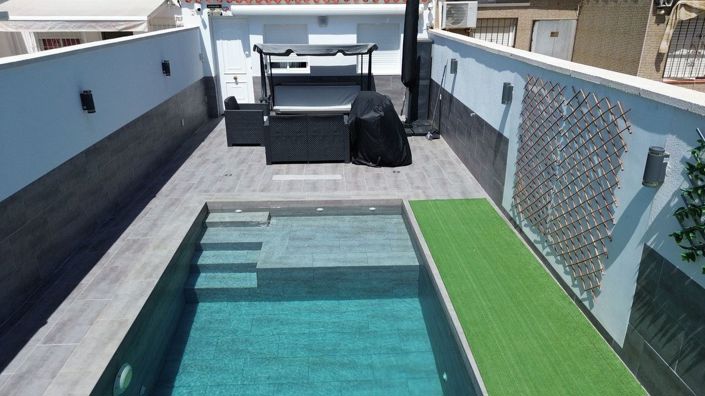 Image No.2-Villa de 2 chambres à vendre à Torrevieja