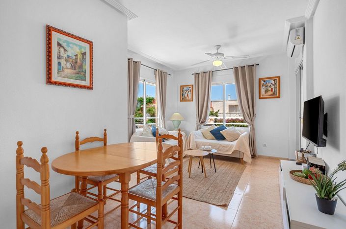 Image No.3-Appartement de 2 chambres à vendre à Torrevieja