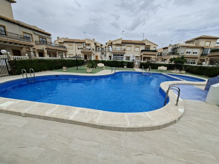 Image No.25-2 Bed Villa for sale