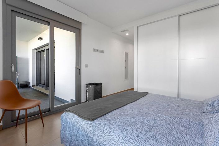 Image No.8-2 Bed Apartment for sale