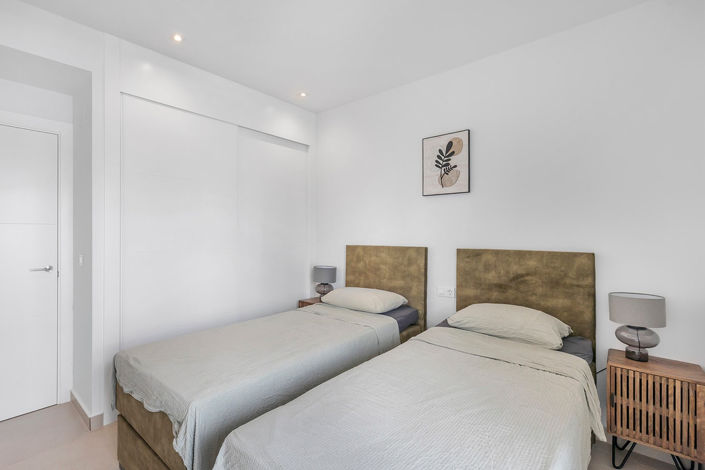 Image No.37-2 Bed Apartment for sale