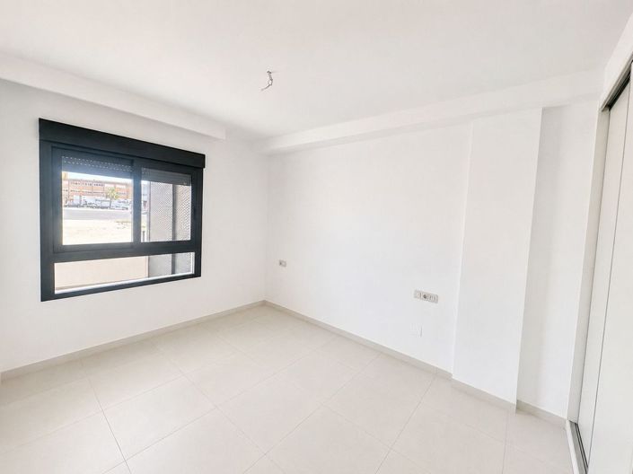 Image No.13-2 Bed Apartment for sale