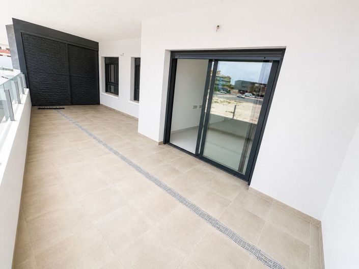 Image No.19-2 Bed Apartment for sale