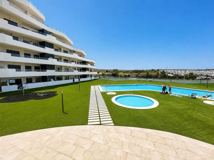 Image No.4-2 Bed Apartment for sale