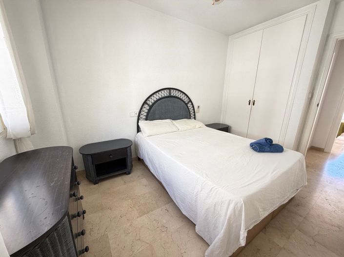 Image No.14-2 Bed House for sale