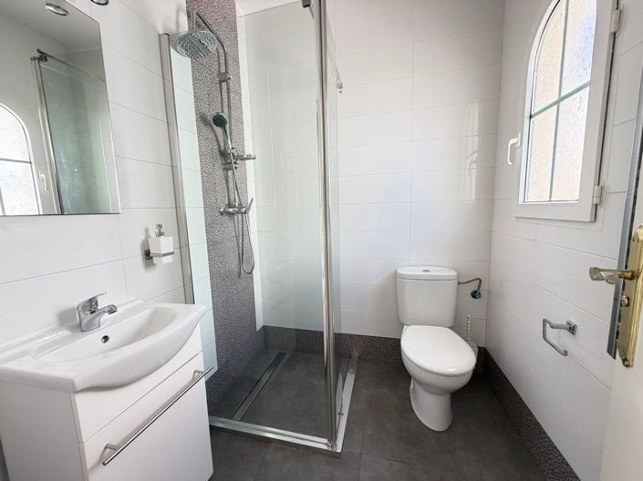 Image No.16-2 Bed House for sale