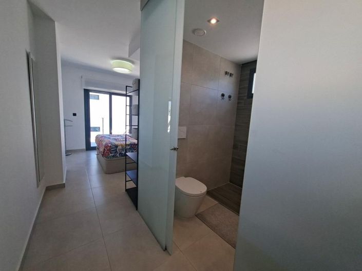 Image No.17-2 Bed Apartment for sale