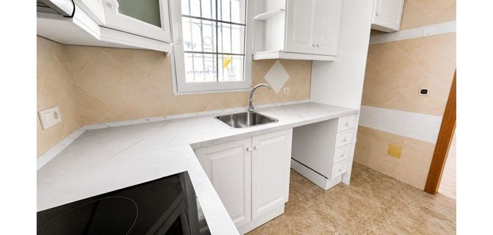 Image No.10-2 Bed House for sale