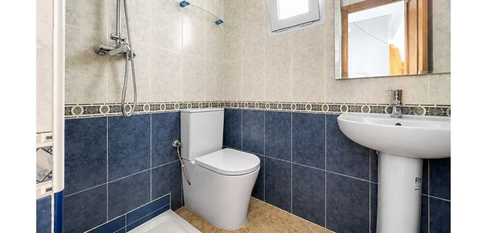 Image No.11-2 Bed House for sale
