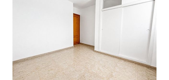 Image No.14-2 Bed House for sale