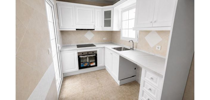 Image No.8-2 Bed House for sale