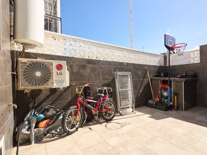 Image No.2-3 Bed Villa for sale