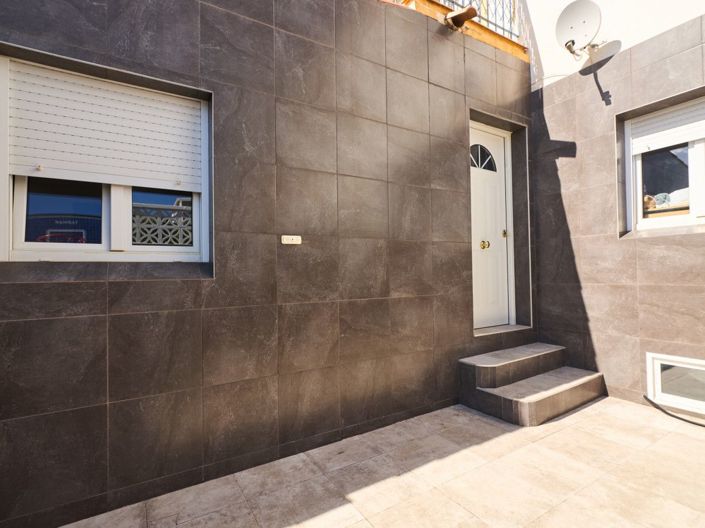 Image No.20-3 Bed Villa for sale