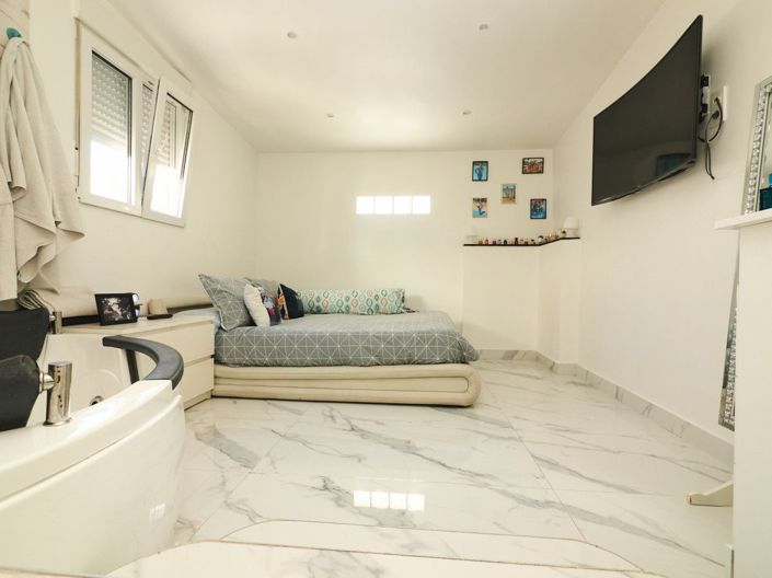 Image No.30-3 Bed Villa for sale