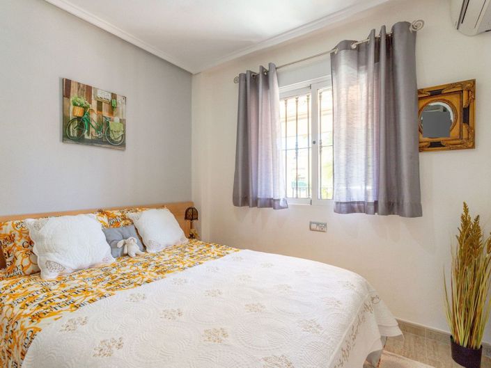 Image No.15-2 Bed Villa for sale
