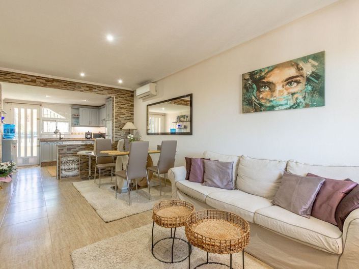Image No.4-2 Bed Villa for sale