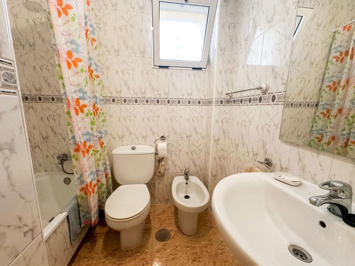 Image No.19-2 Bed Villa for sale