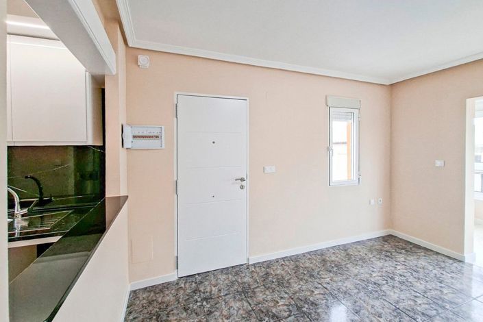 Image No.7-2 Bed Villa for sale