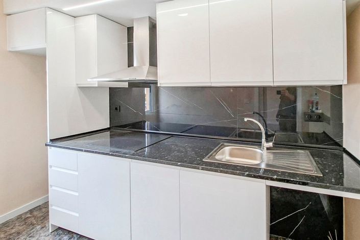 Image No.8-2 Bed Villa for sale
