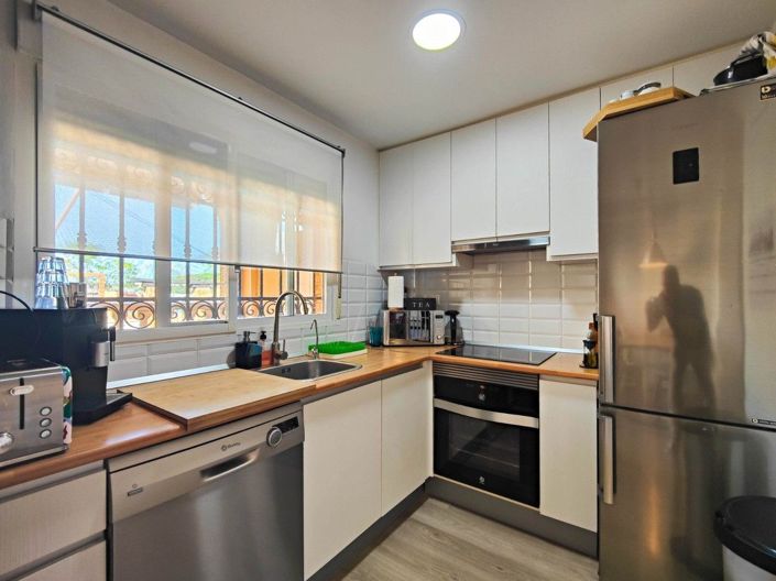 Image No.15-4 Bed House for sale