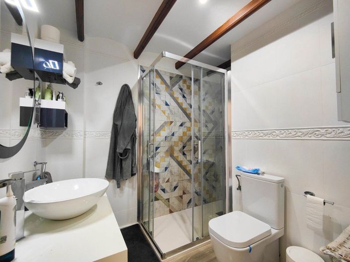 Image No.35-4 Bed House for sale
