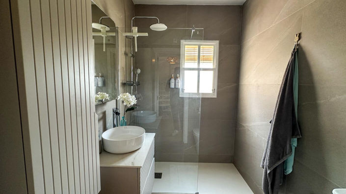 Image No.10-2 Bed Villa for sale