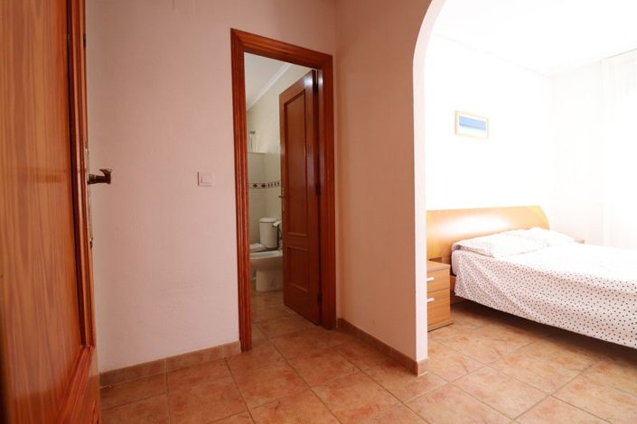 Image No.20-3 Bed Villa for sale