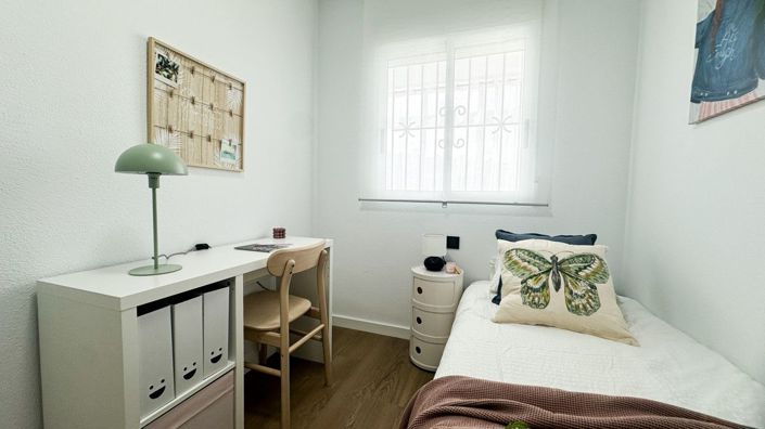 Image No.20-2 Bed Apartment for sale