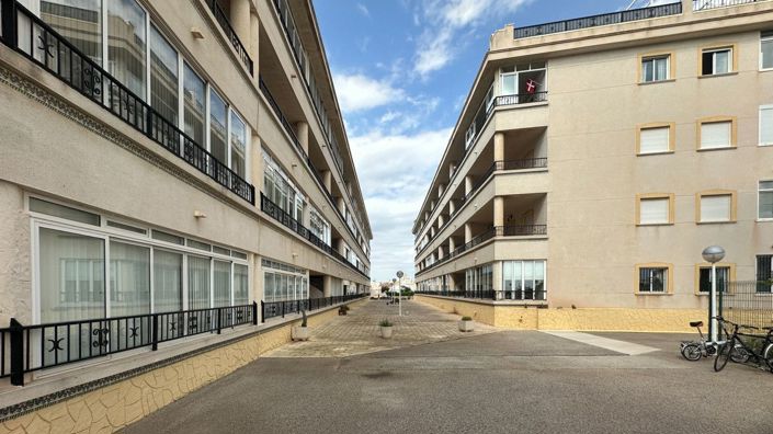 Image No.34-2 Bed Apartment for sale