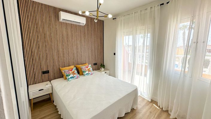 Image No.19-2 Bed House for sale