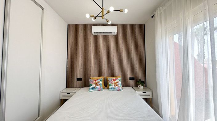Image No.20-2 Bed House for sale
