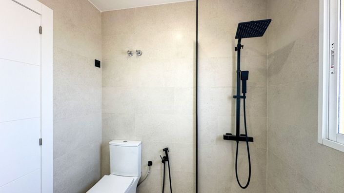 Image No.23-2 Bed House for sale