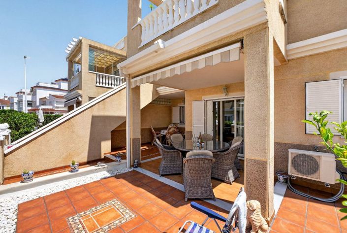 Image No.2-Appartement de 2 chambres à vendre à Orihuela Costa