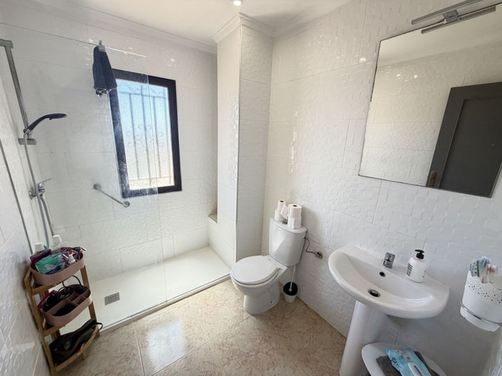 Image No.12-3 Bed Villa for sale