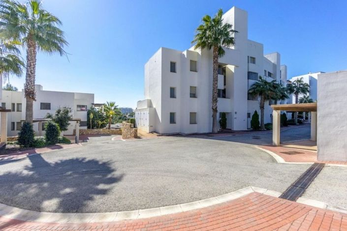 Image No.28-2 Bed Apartment for sale