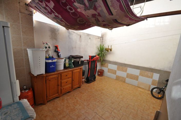 Image No.10-6 Bed House for sale