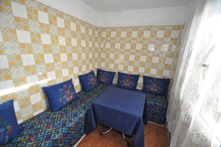 Image No.12-6 Bed House for sale