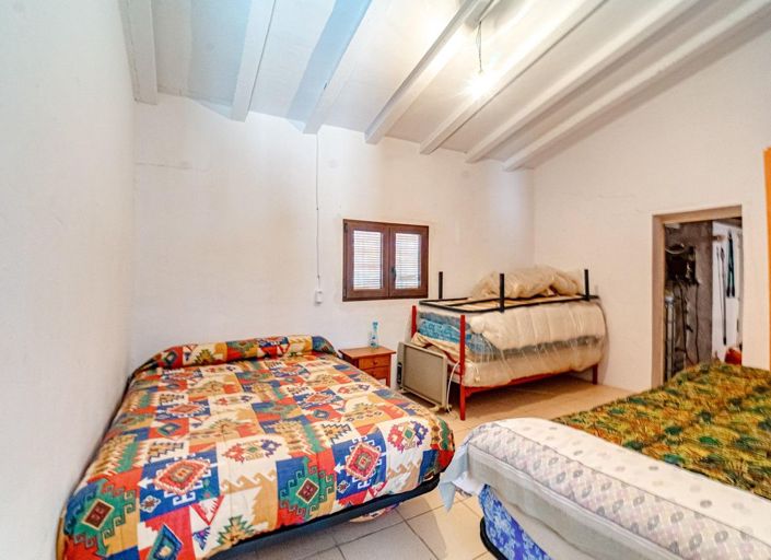 Image No.12-3 Bed Country House for sale