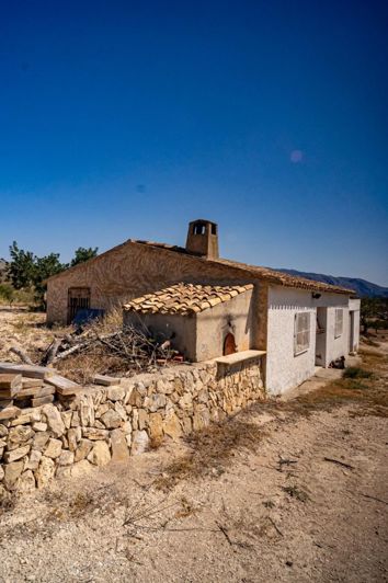 Image No.20-3 Bed Country House for sale