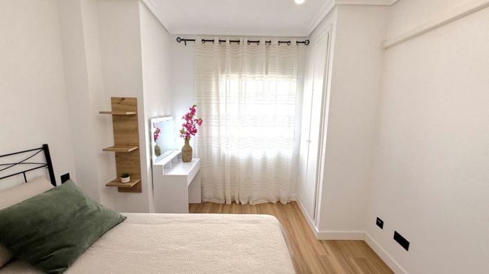 Image No.33-2 Bed Apartment for sale