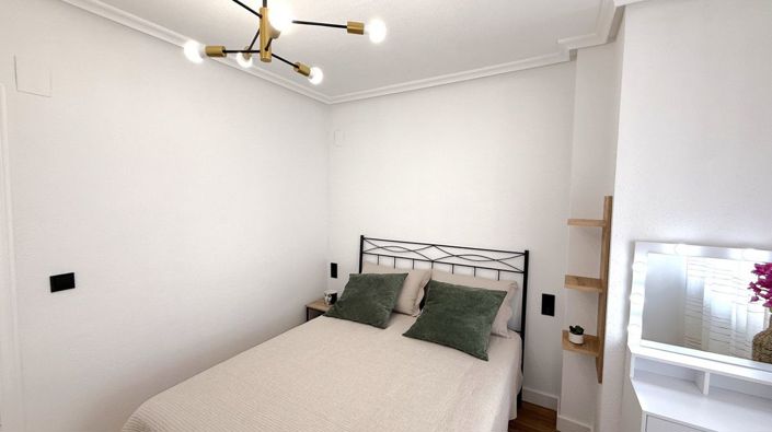 Image No.35-2 Bed Apartment for sale
