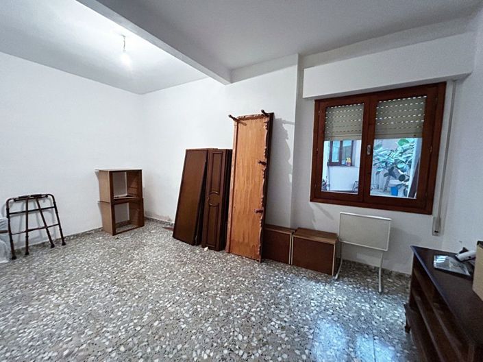 Image No.4-6 Bed Apartment for sale