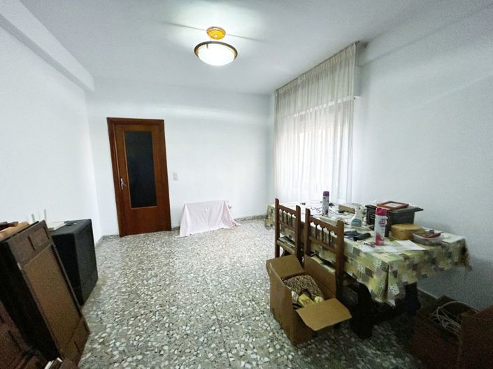 Image No.8-6 Bed Apartment for sale