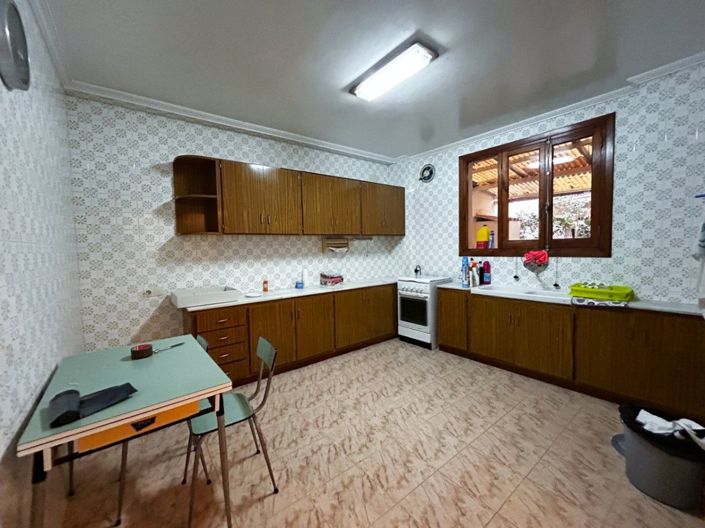 Image No.9-6 Bed Apartment for sale
