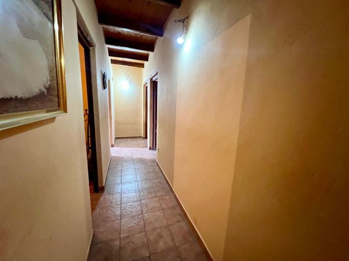Image No.20-4 Bed Country House for sale