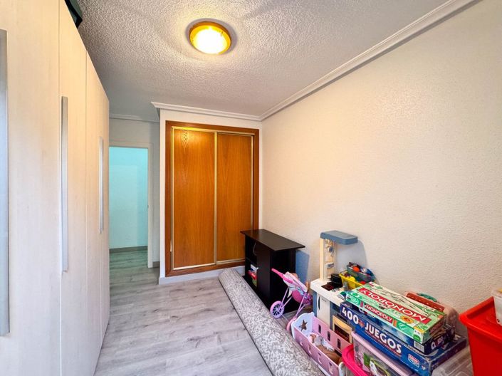 Image No.29-4 Bed Apartment for sale