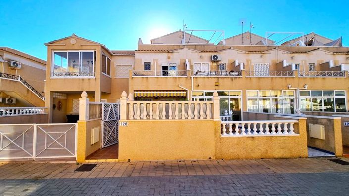 Image No.2-Maison de 2 chambres à vendre à Orihuela Costa